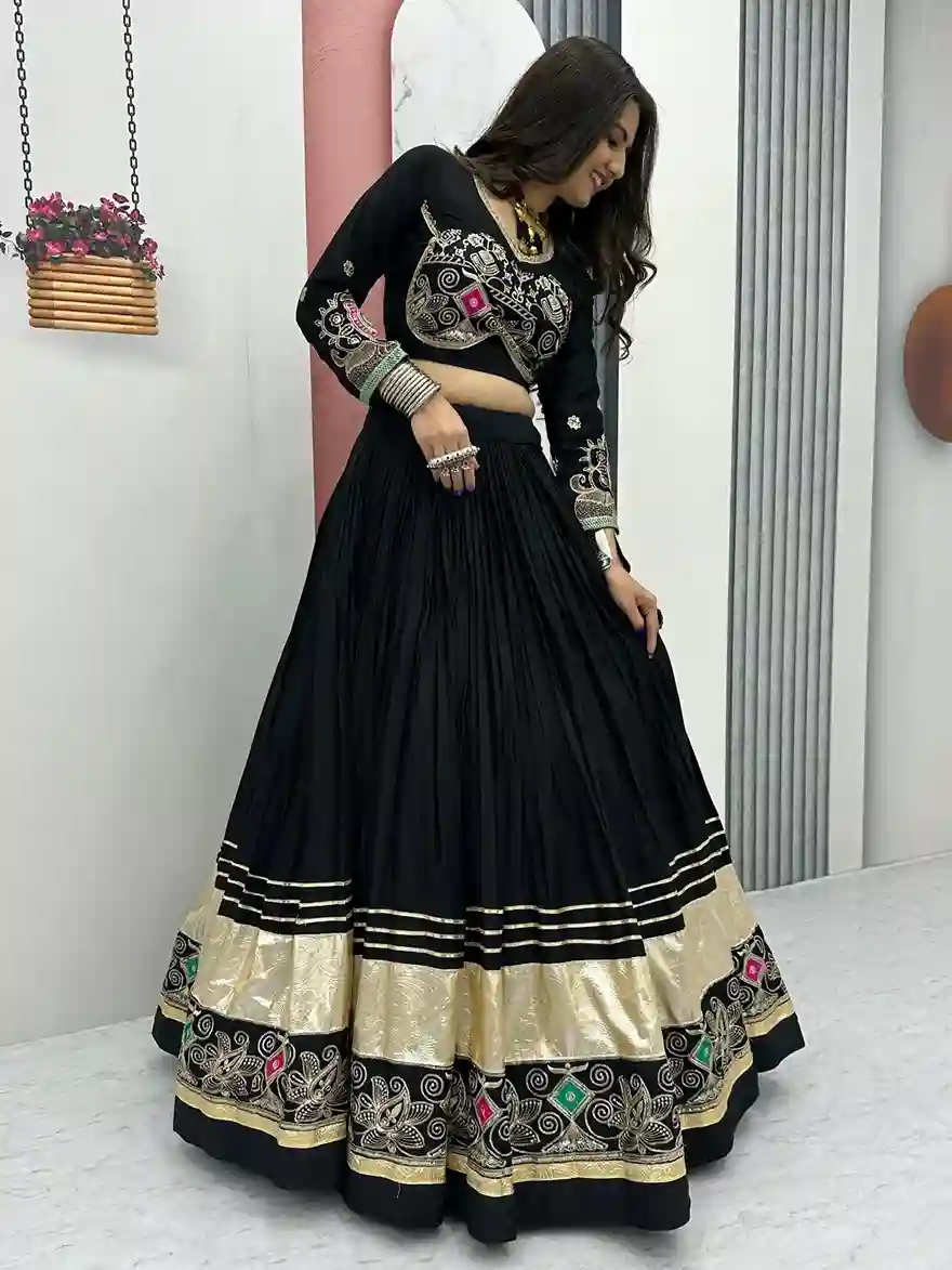 Midnight Royalty Black Chaniya Choli – Heritage Grandeur with Global Glam - Image 4