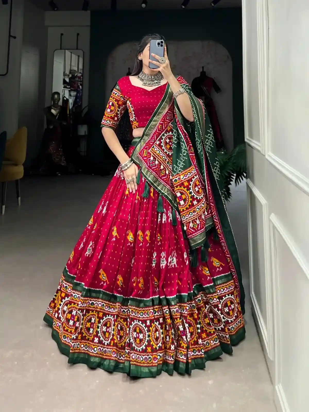 Heritage Royal Navratri Chaniya Choli – Global Elegance, Cultural Wealth - Image 4