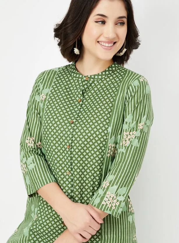 Green Printed Straight Kurta – A Blend of Patterns & Playfulness - Image 4
