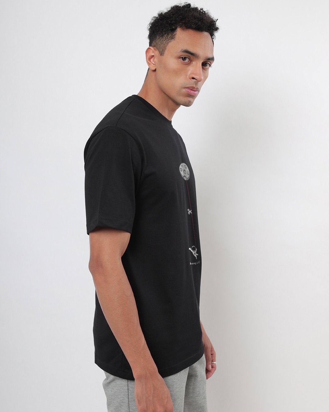 Men’s Black “Hang in There” Astronaut Graphic Oversized T-Shirt - Image 4