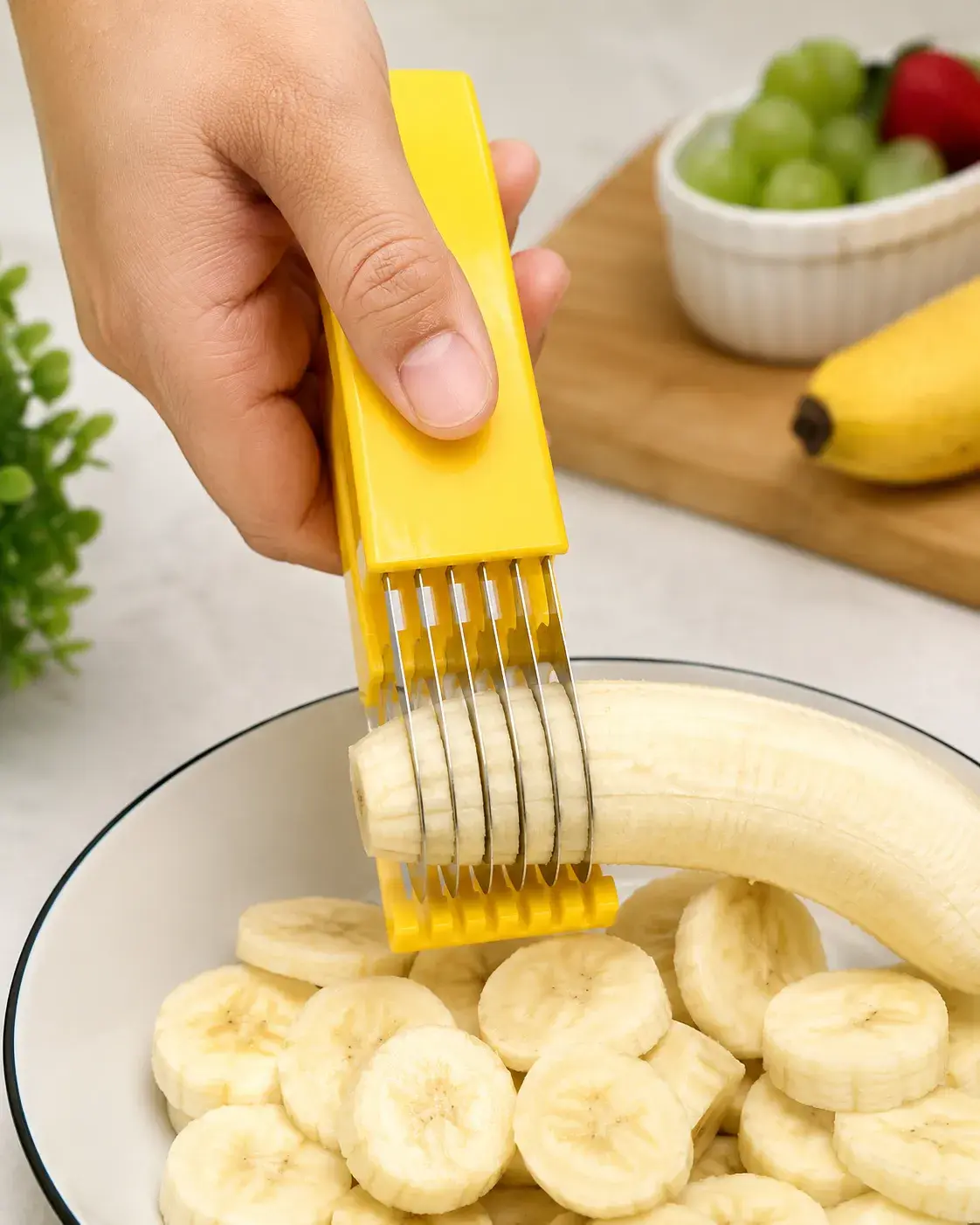 Multi-Blade Banana Slicer – Quick Fruit Cutting Tool