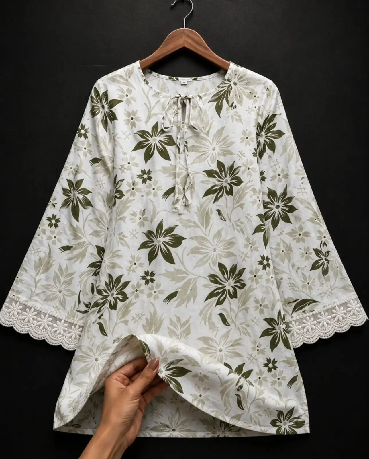 Women's Floral Printed Lace Sleeve Tunic Top