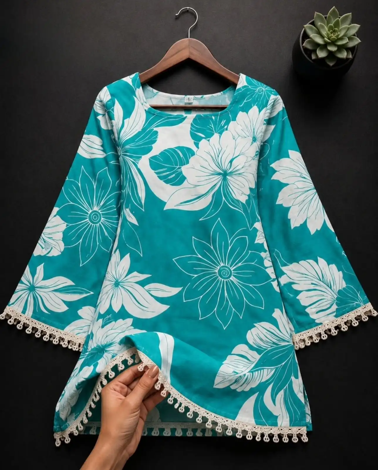 Women's Floral Printed Lace Sleeve Tunic Top - Image 4