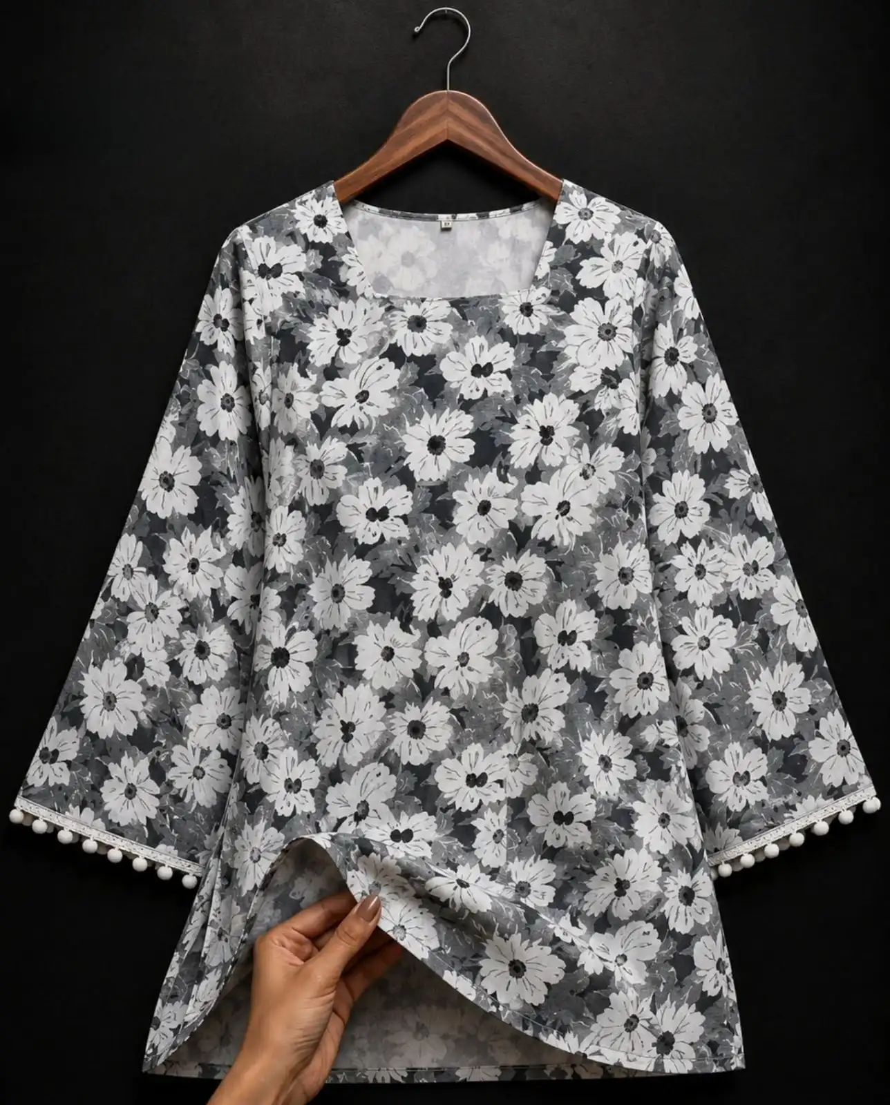 Women's Floral Printed Lace Sleeve Tunic Top - Image 3