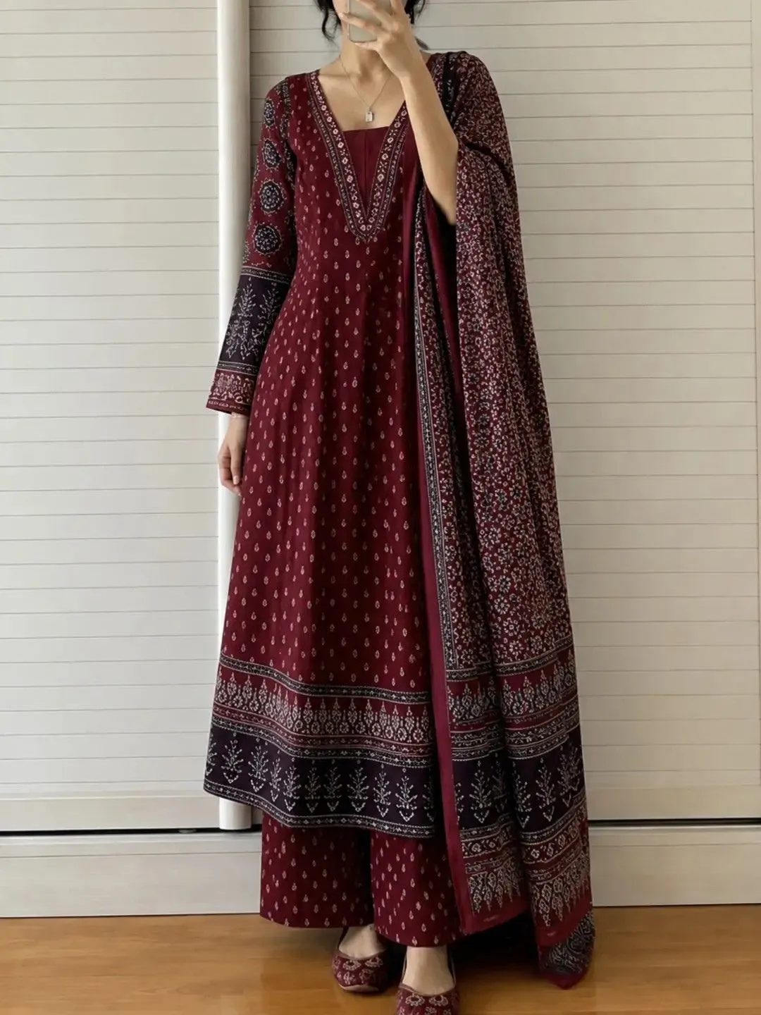 Elegant Dusty Pink Floral Anarkali Suit Set - Image 2