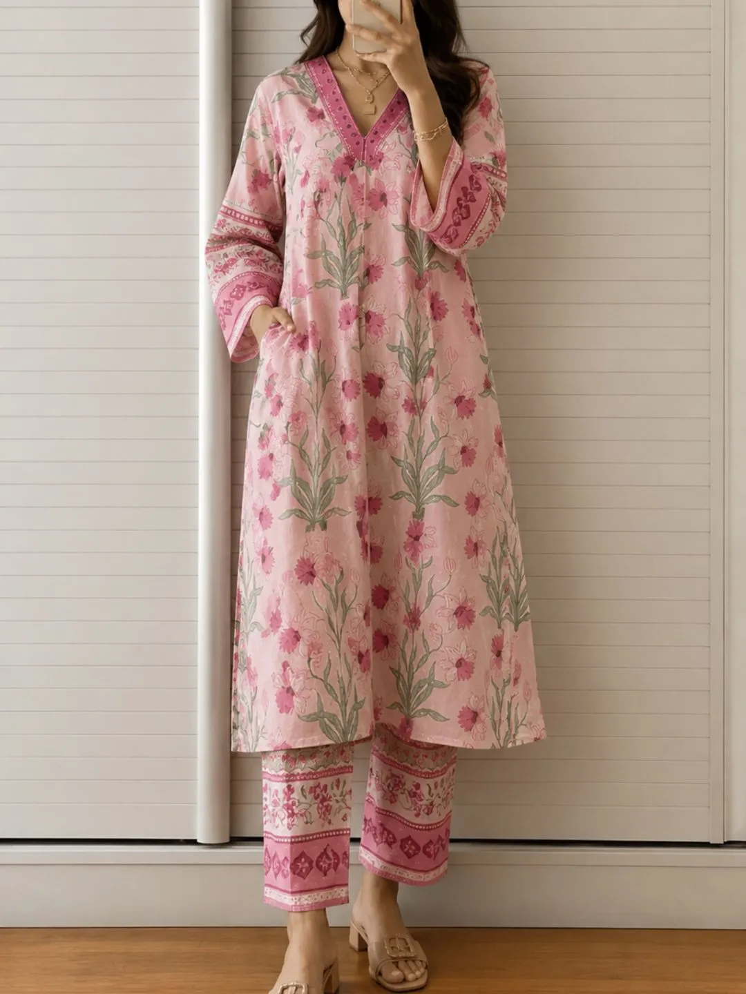 Indigo Blue Floral Block Print Sleeveless Kurta Set - Image 3