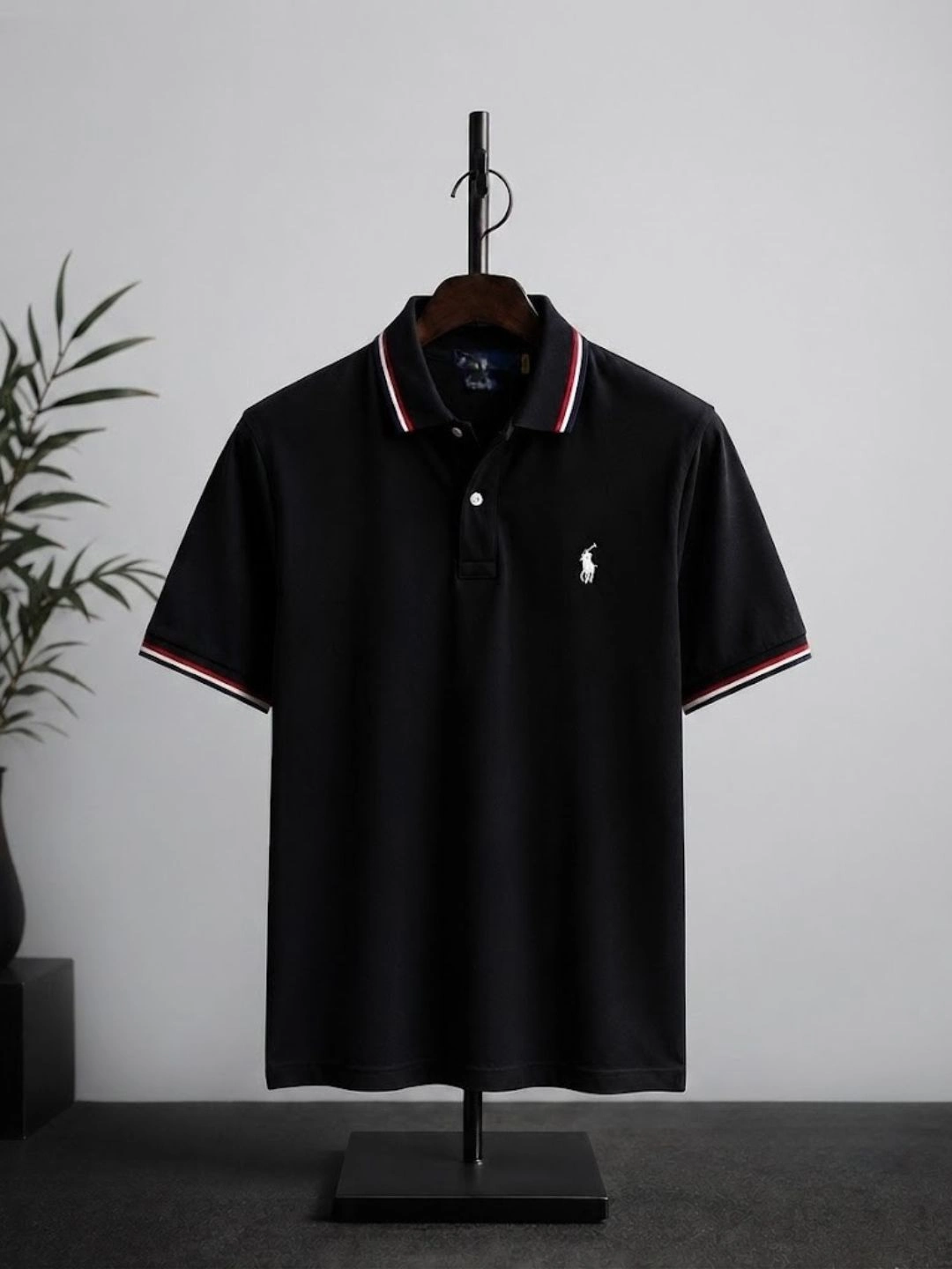 Men Maroon Contrast-Tipped Short-Sleeve Polo Shirt - Image 4