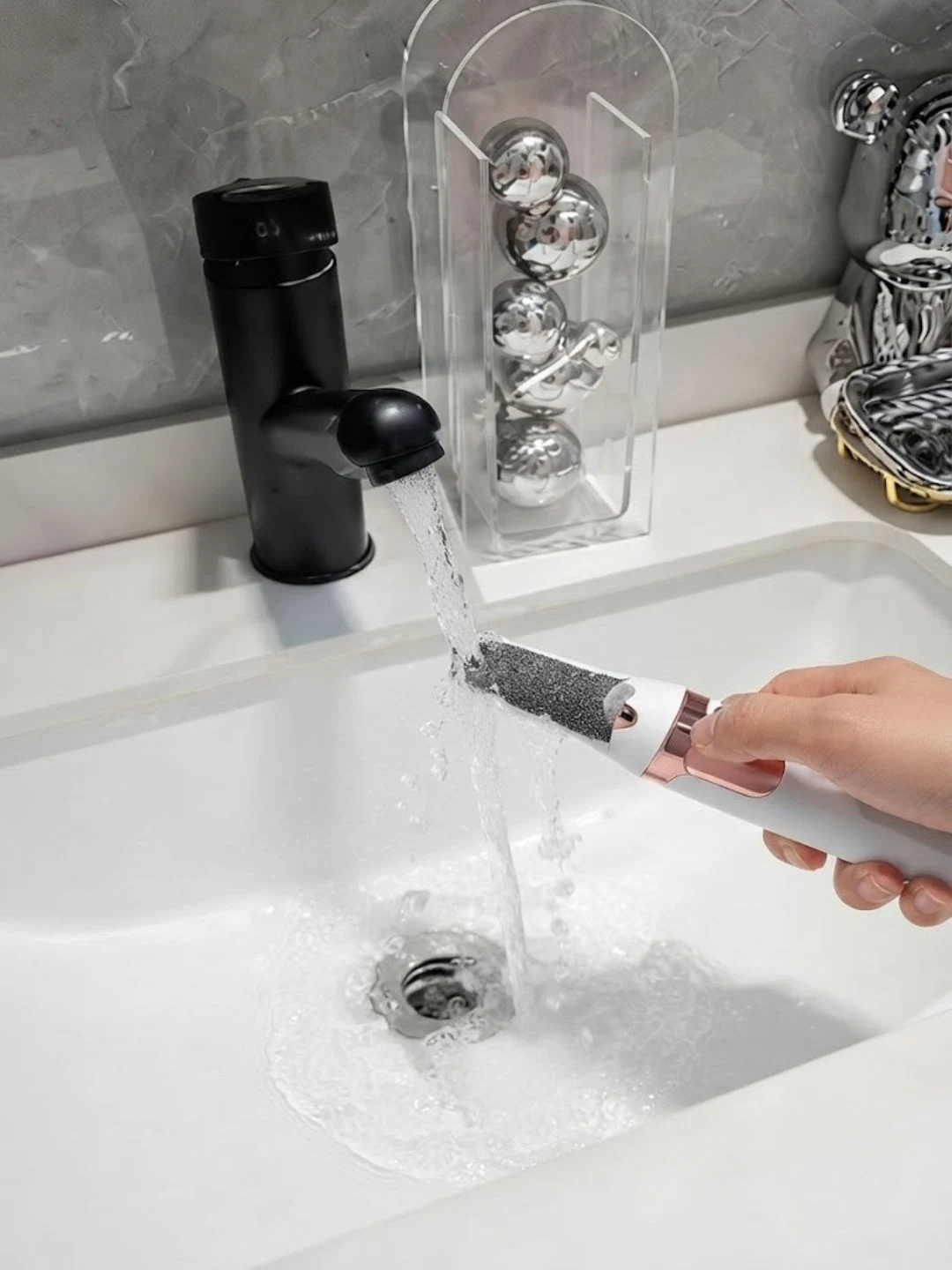 Electric Callus Remover and Foot File - Image 2