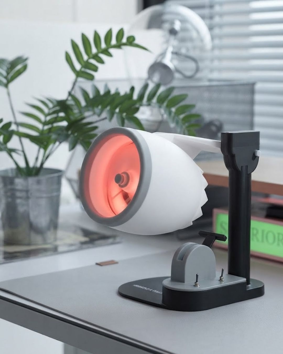 Aviation-Themed Jet Engine Desk Fan - Image 2