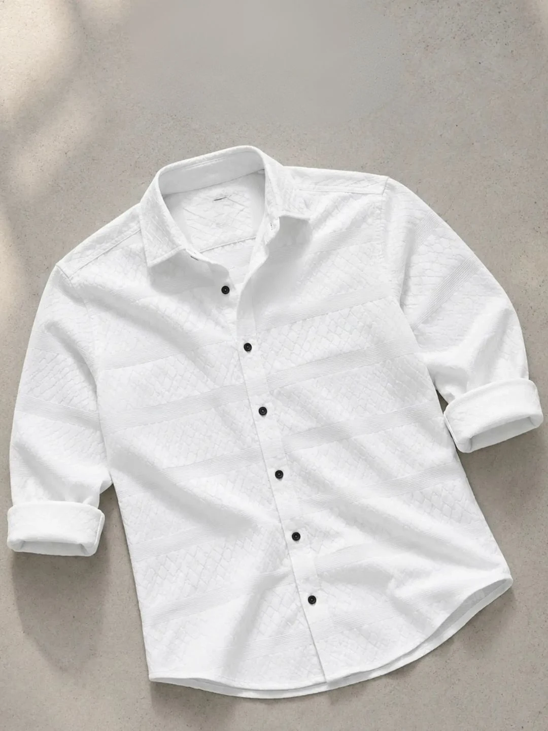 Long-SleeveTextured Button-Down Shirt with Classic Spread Collar - Image 2