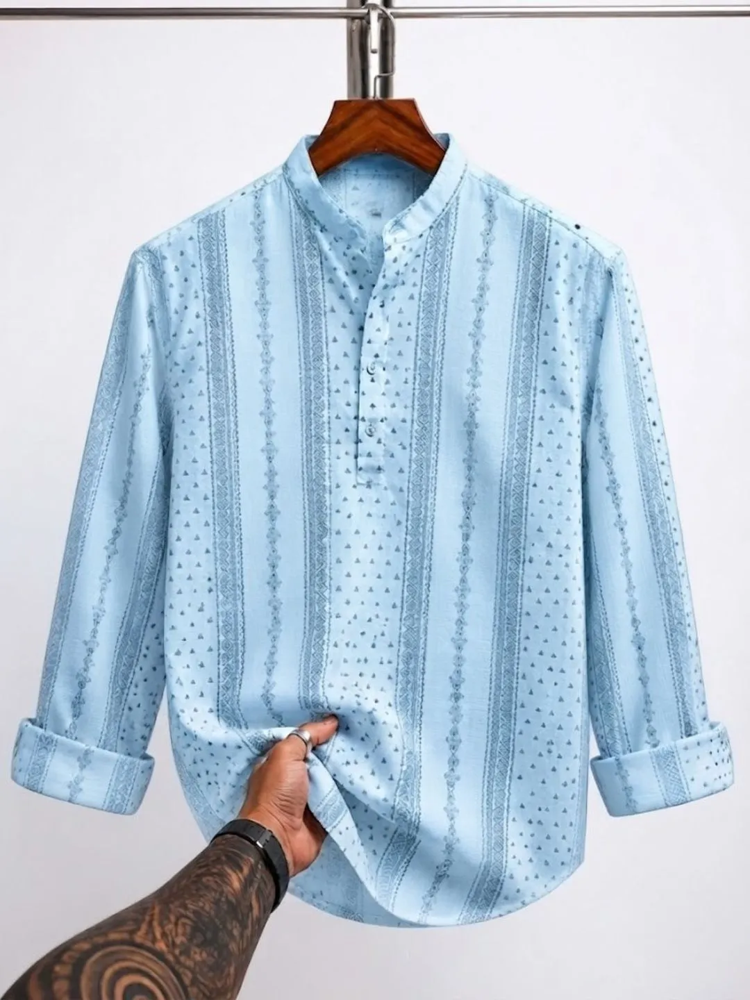 Long-Sleeve Mandarin Collar Textured Short Kurta Shirt - Image 4