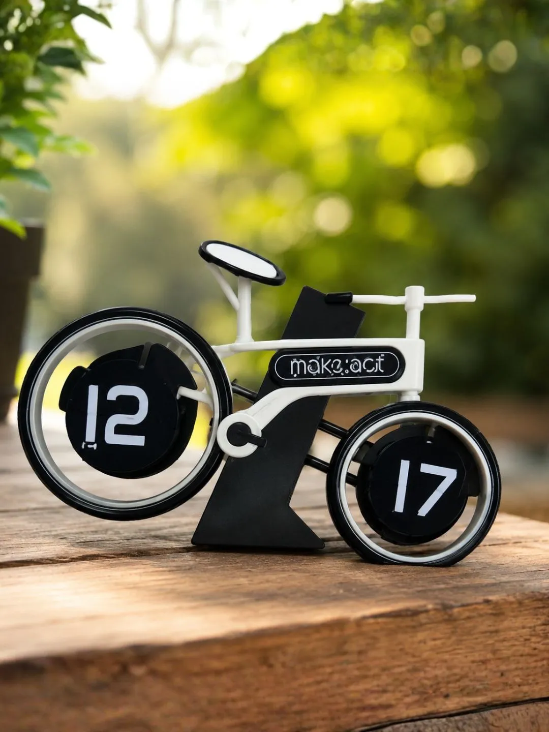 Vintage Bicycle Flip-Dial Table Clock - Image 2
