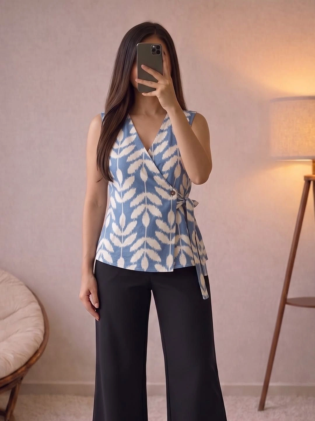Women Short-Sleeve Side-Knot Top - Image 3