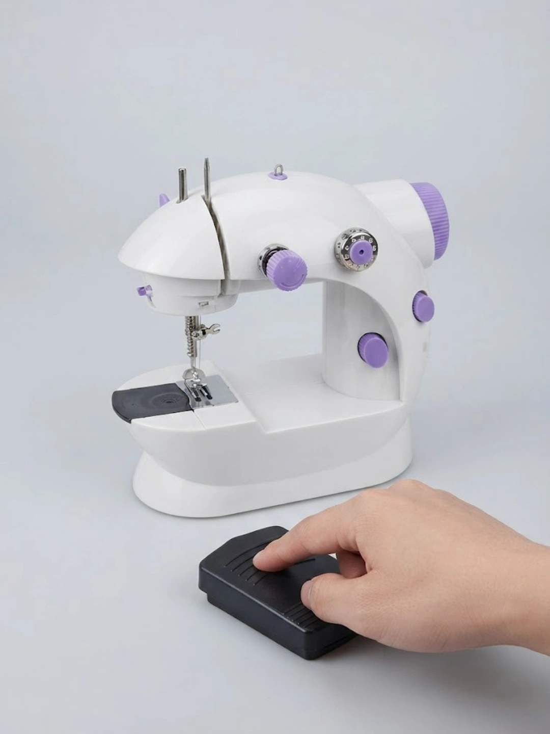 Mini Desktop Sewing Machine