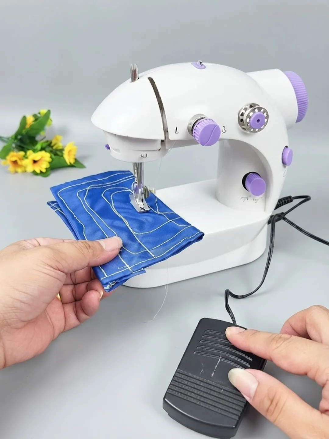 Mini Desktop Sewing Machine - Image 2