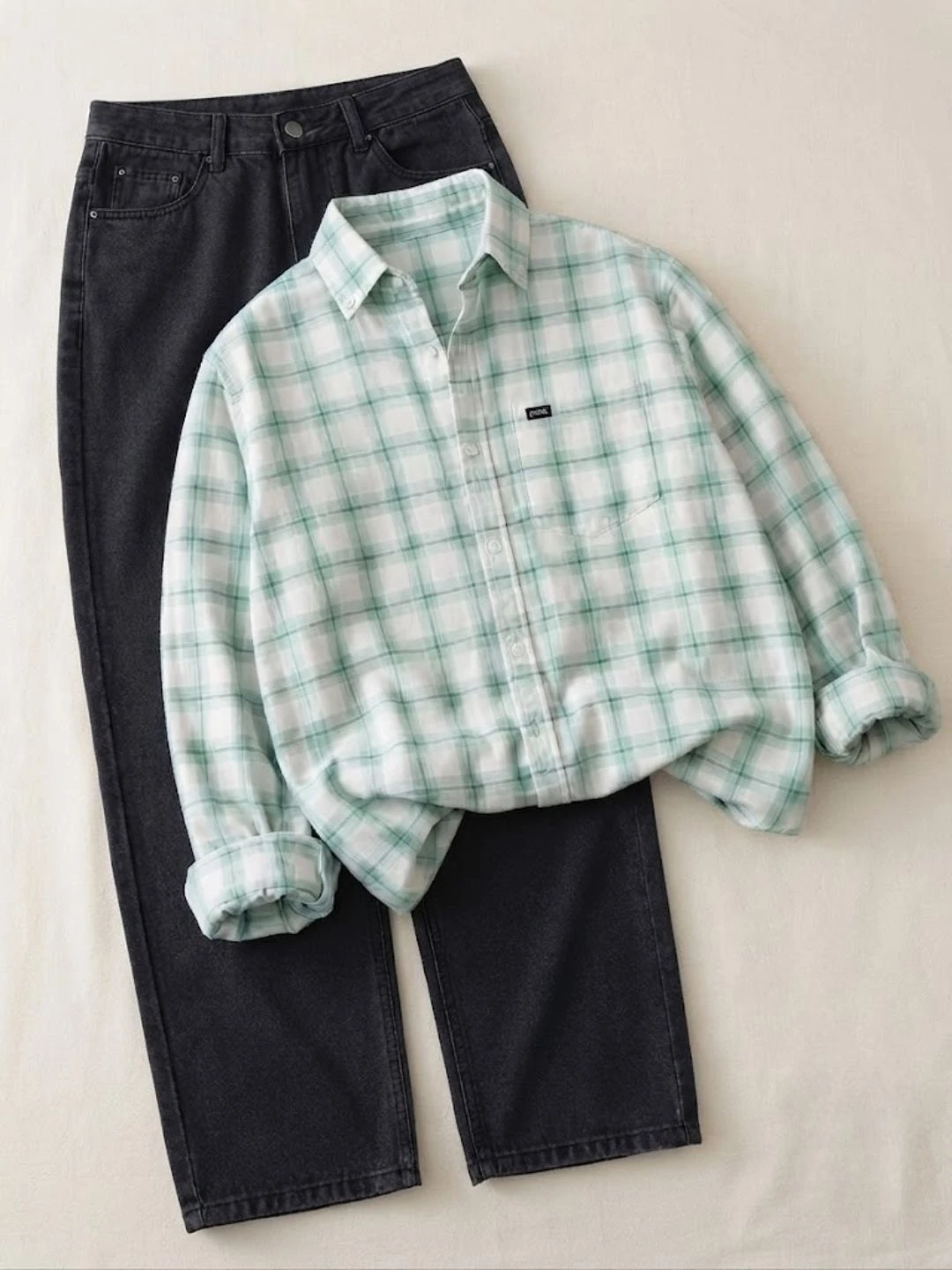 Men Checked Flannel Long-Sleeve Shirt with Dark Corduroy Trousers Combo - Image 3