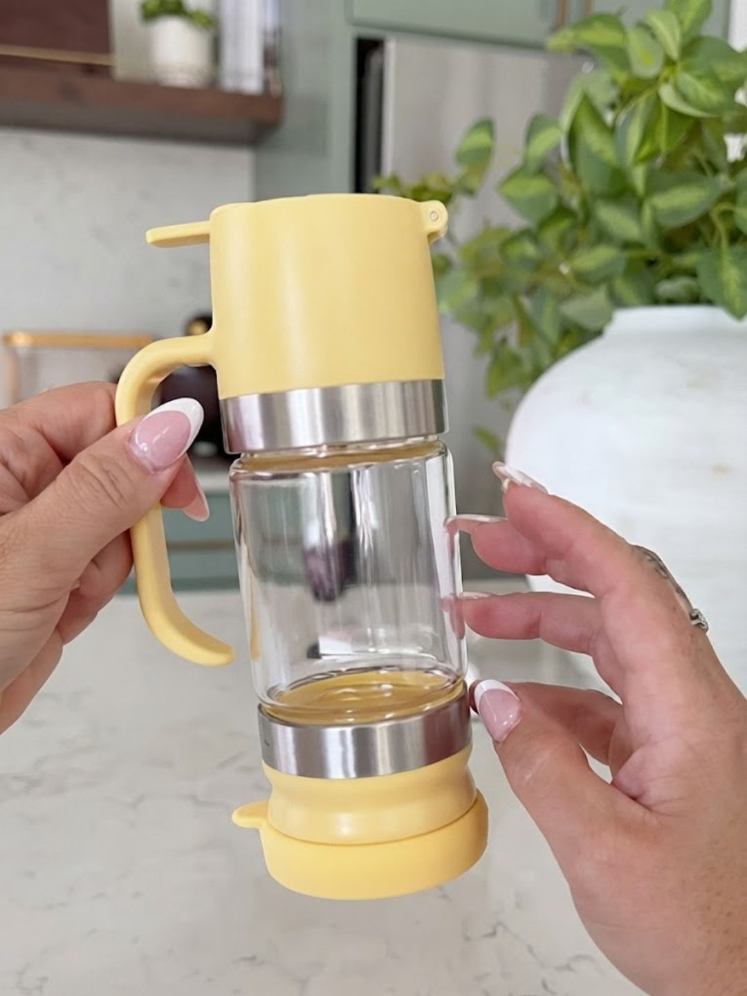 No-Mess Drip-Free Glass Honey Dispenser