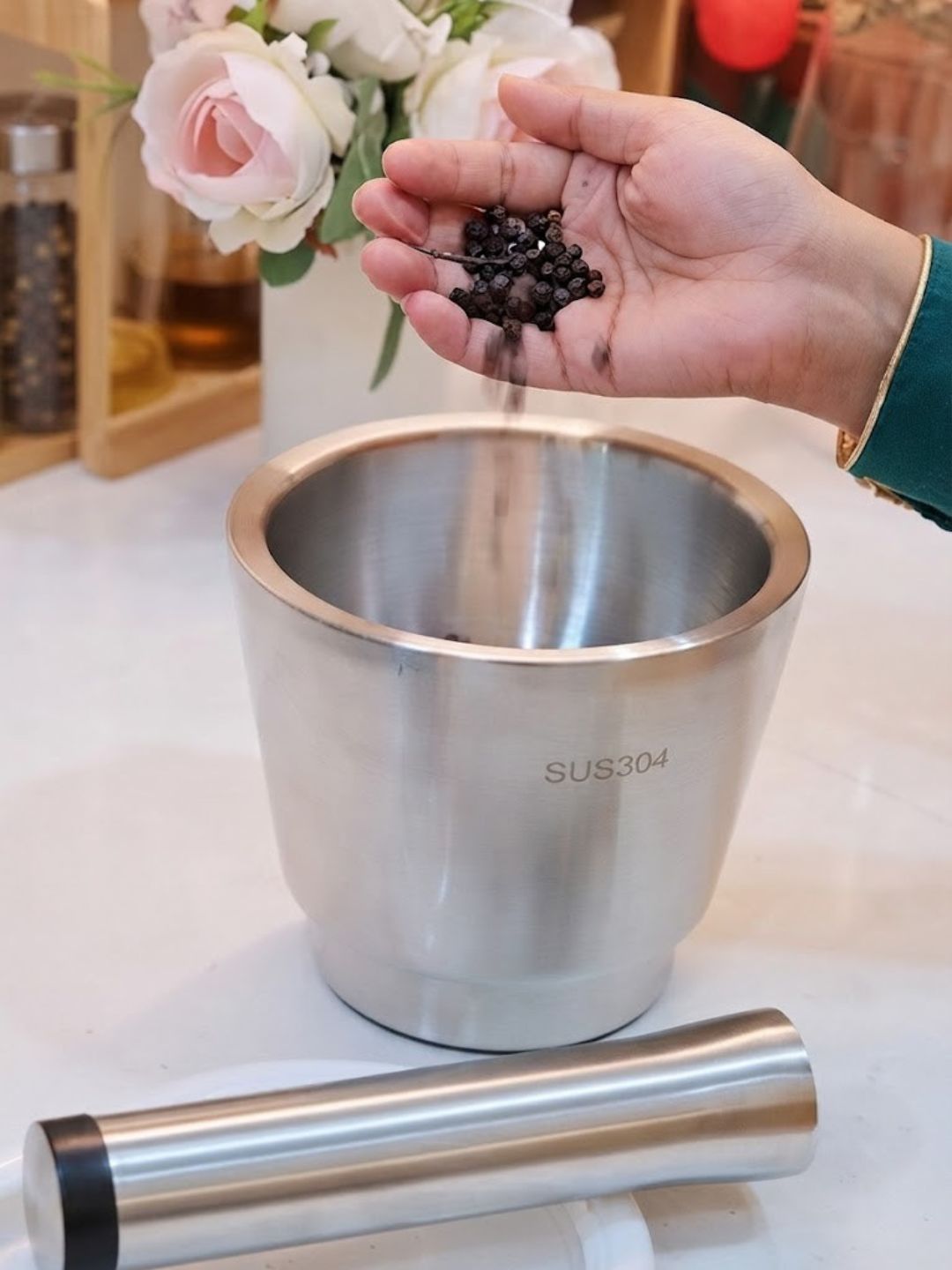 Stainless Steel Splash-Proof Mortar and Pestle Set - Image 2