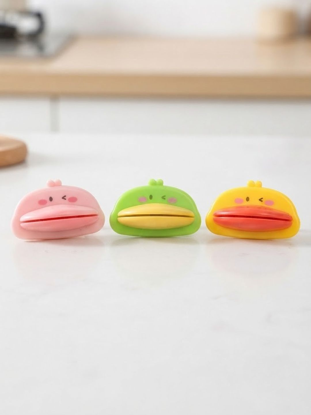 Cartoon Duck Blade Finger Guard - Image 2