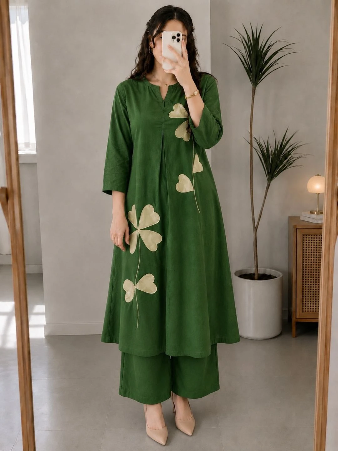 Indigo Floral Print Kurta and Wide-Leg Pants Set - Image 4