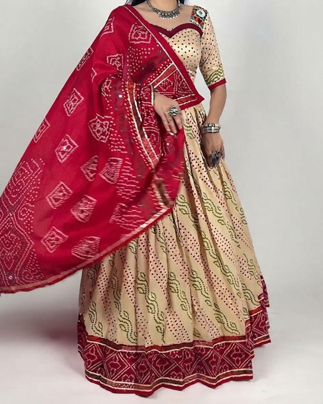 Tie-Dye Bandhani Patterned Lehanga Choli Ensemble - Image 2