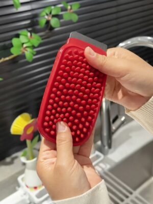 Flexible Silicone Vegetable & Fruit Cleaning Brush