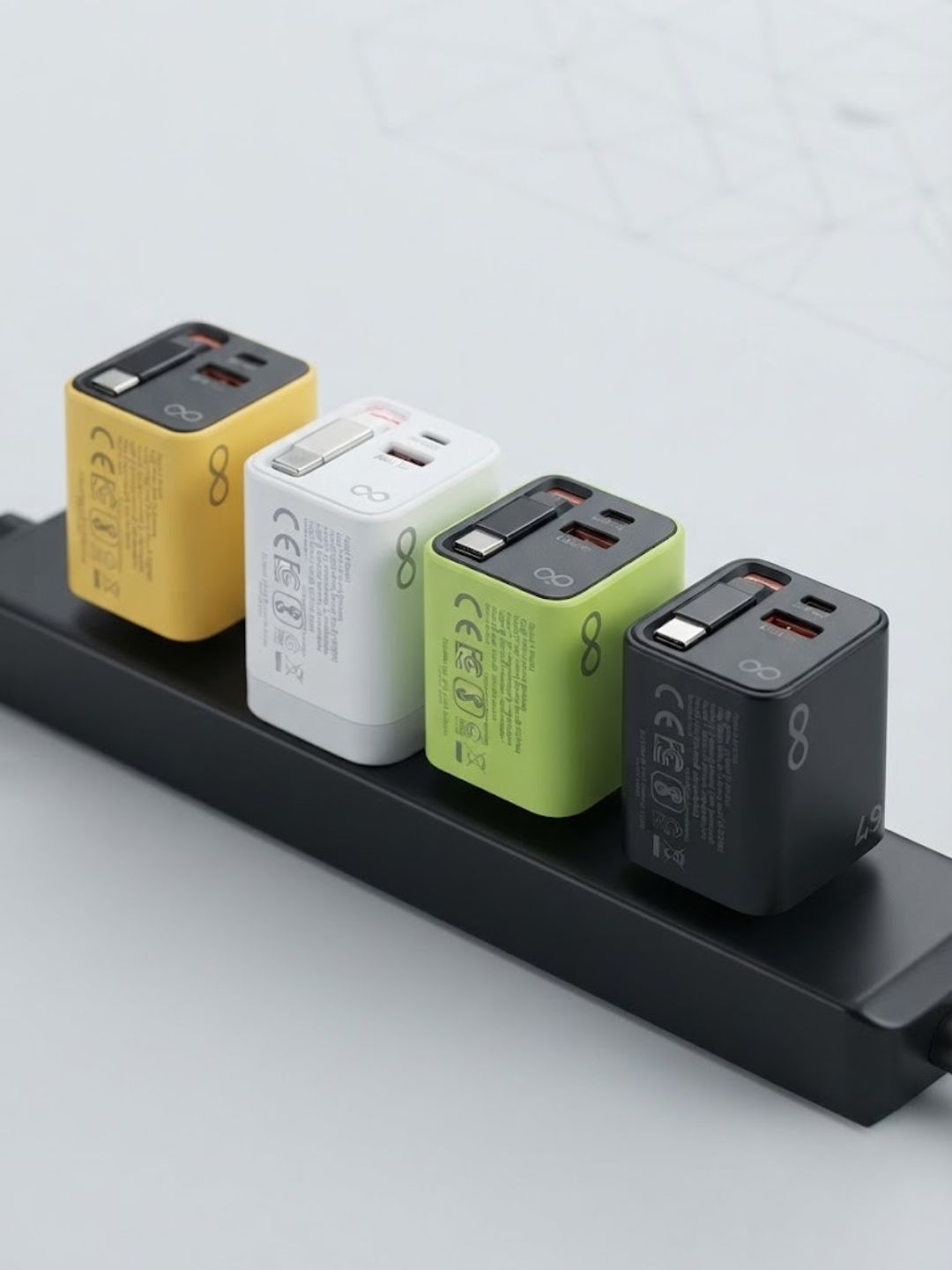 Fast Travel Charger with Retractable Cable & Multi-Ports - Image 2